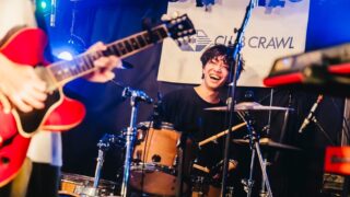 駒込・大塚ドラム教室の講師りょーがのライブ演奏写真
